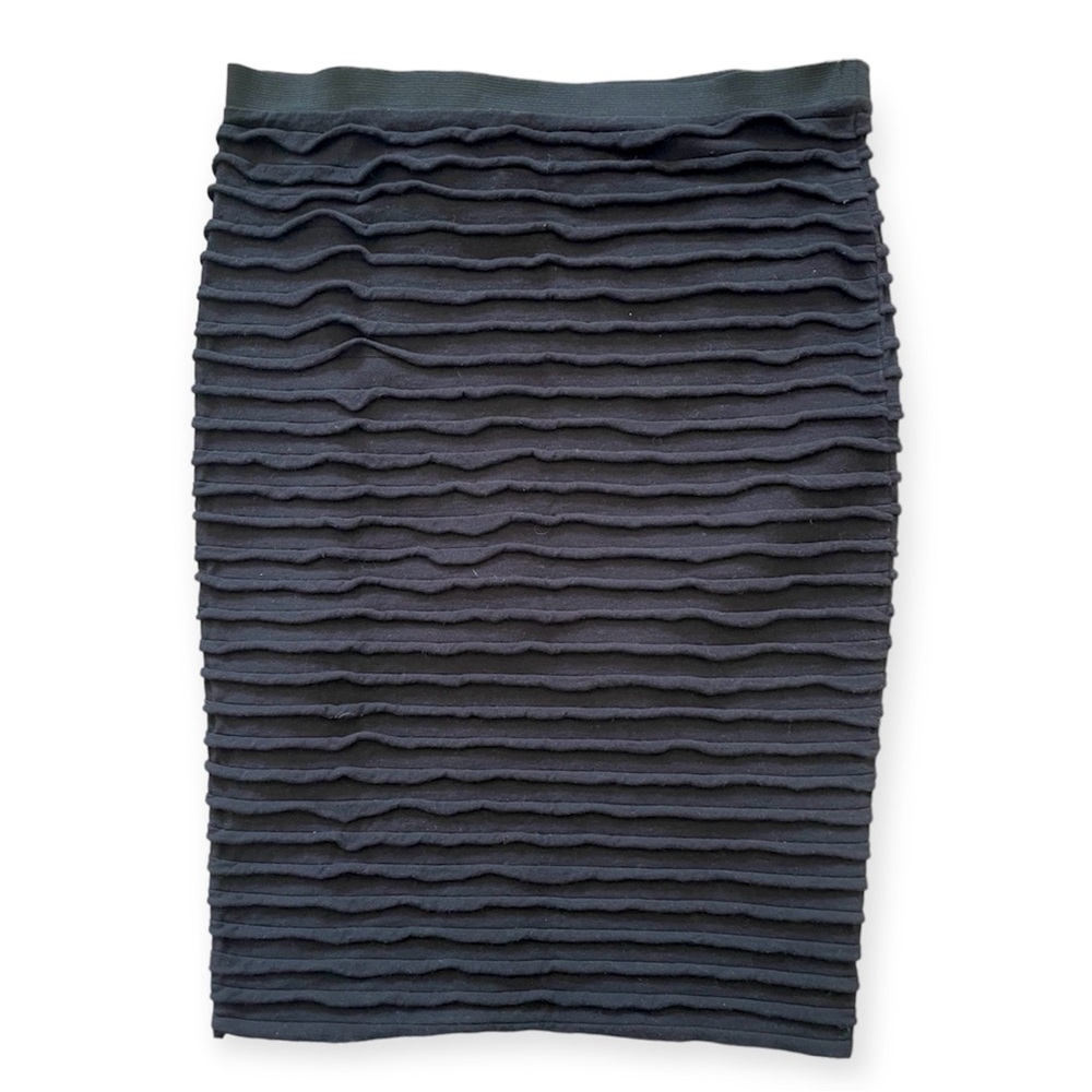 Forever 21 Textured Black Bodycon Midi Skirt Women’s size S